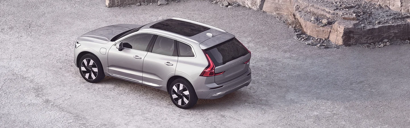 2025 Volvo XC60 Plug-In Hybrid SUV