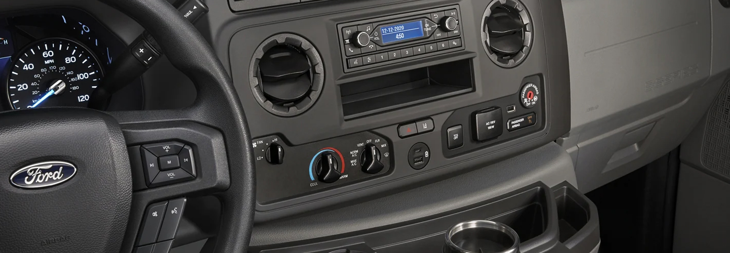 2022 Ford E-Series Interior