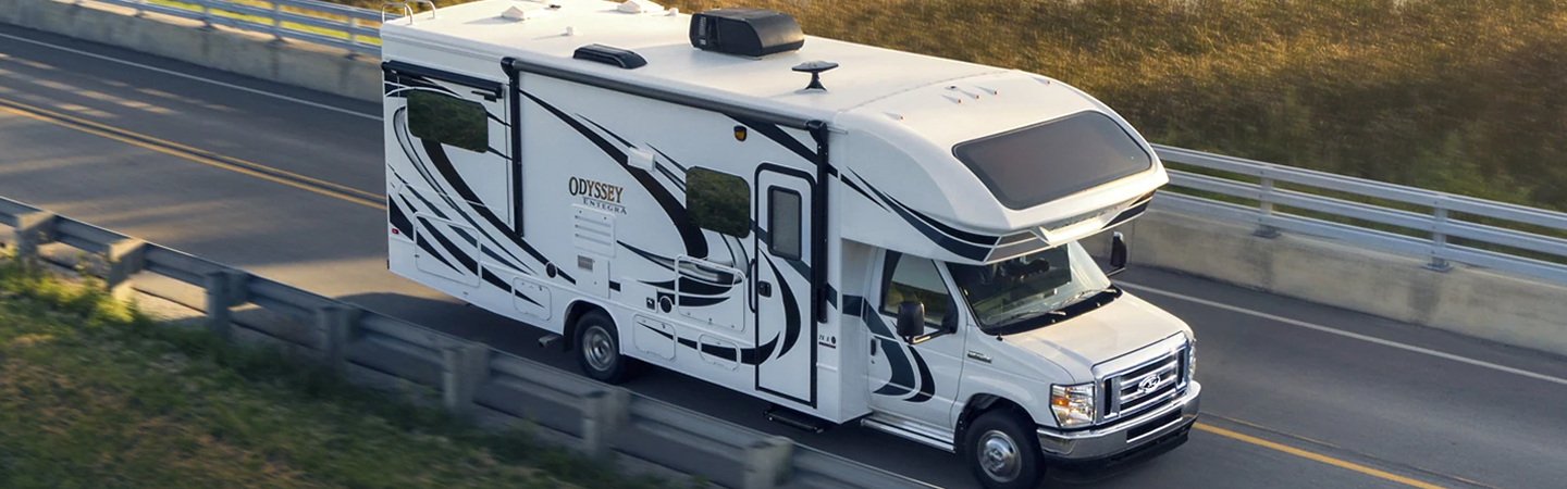 2022 Ford E-Series Slide2