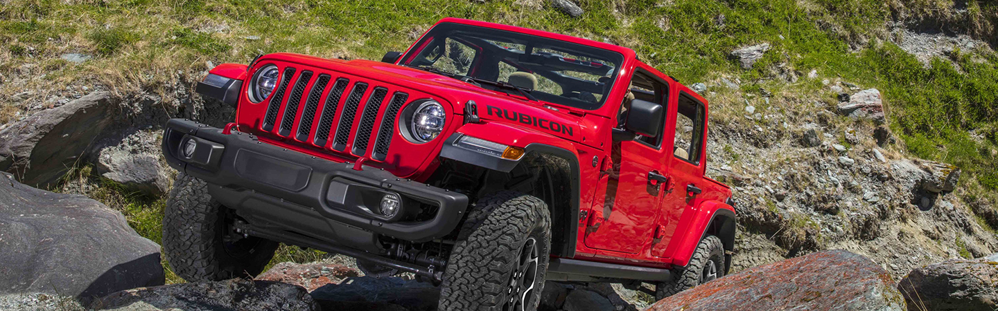 2023 Jeep Gladiator vs. Toyota Tacoma Comparison slider1