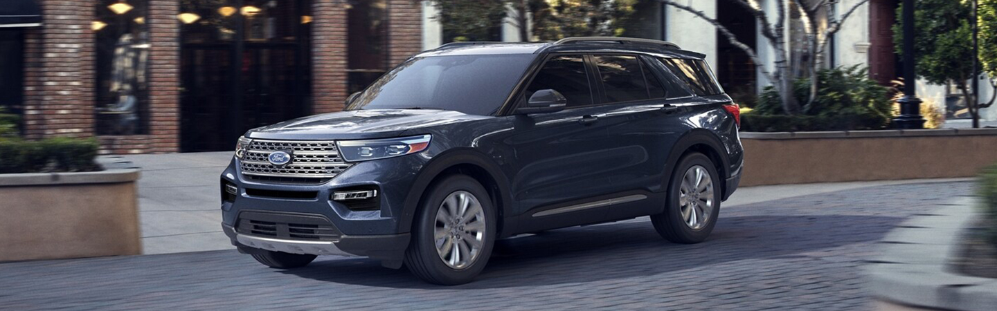 2024 Ford Explorer black sideview