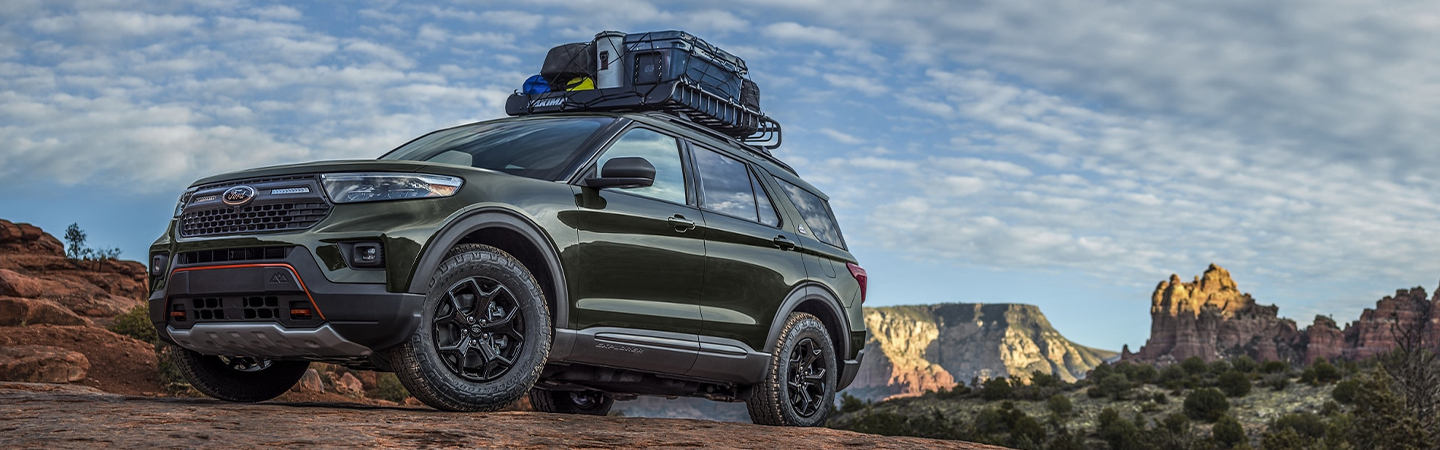  2024 Ford Explorer green color sideview