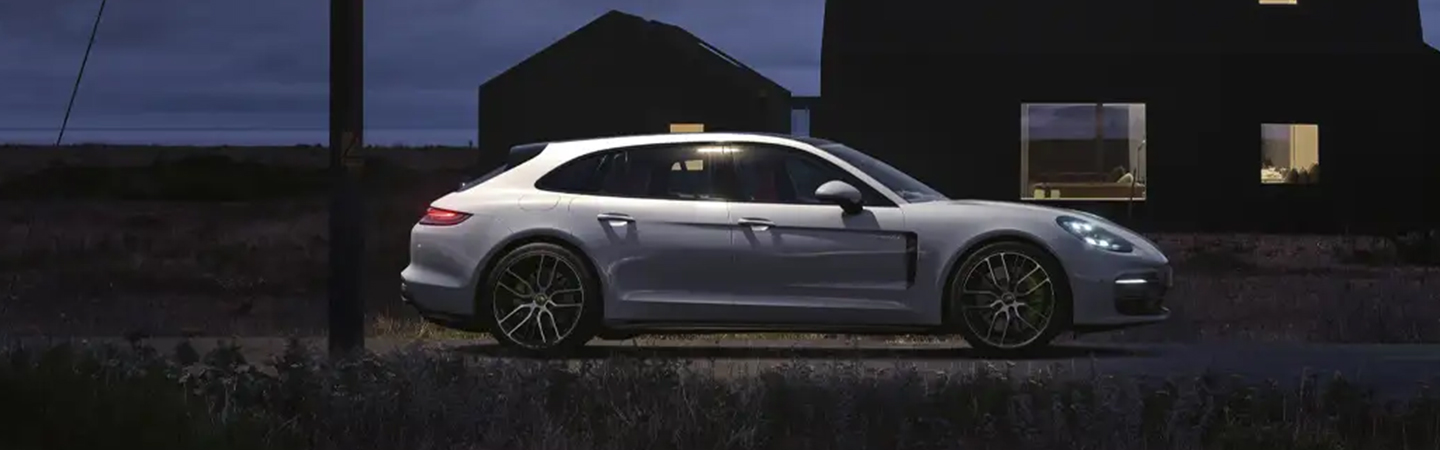 2023 Porsche Panamera E-Hybrid Specs and Features slide4