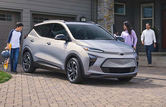 2023 Chevrolet Bolt EUV exteriorsmall-2