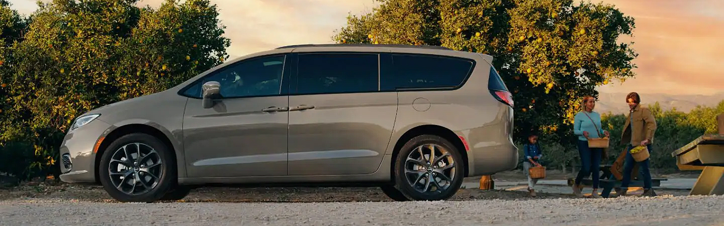 2024 Chrysler Pacifica Specs brown color sideview