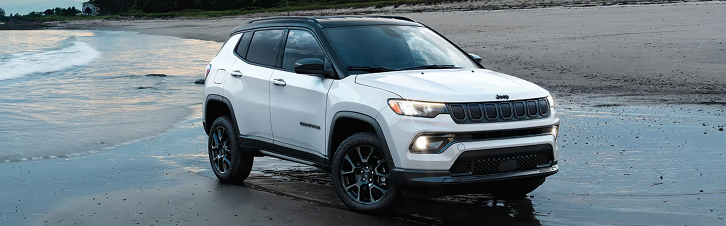 2025 Jeep Compass Specs whitecolor frontview