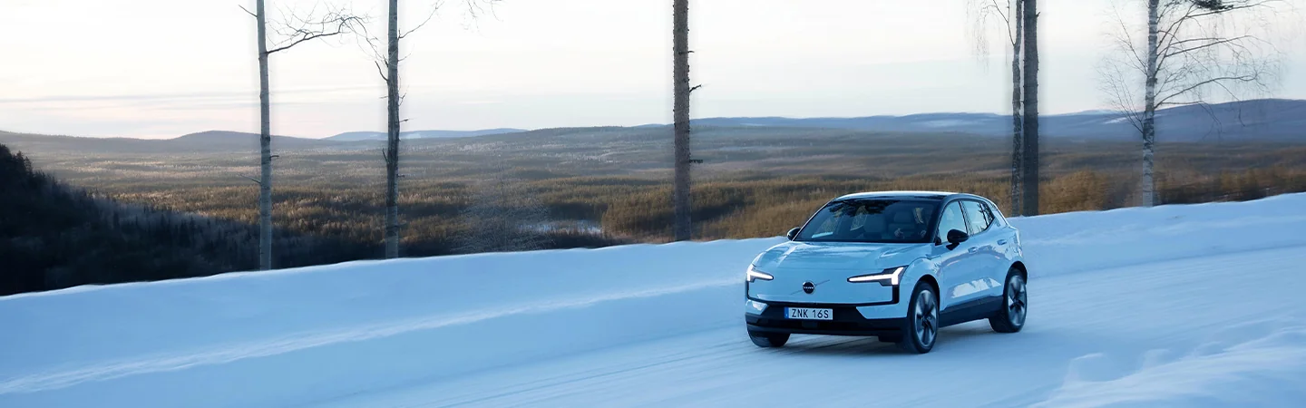 2025 Volvo EX30 Specs color blue and front view