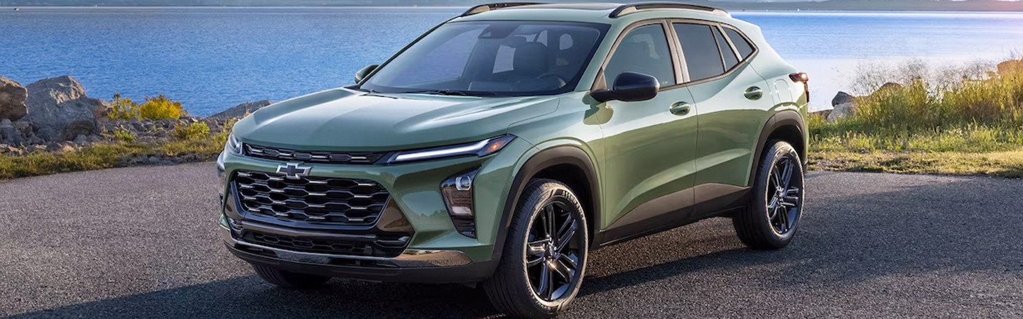 2024 Chevrolet Trax green side view