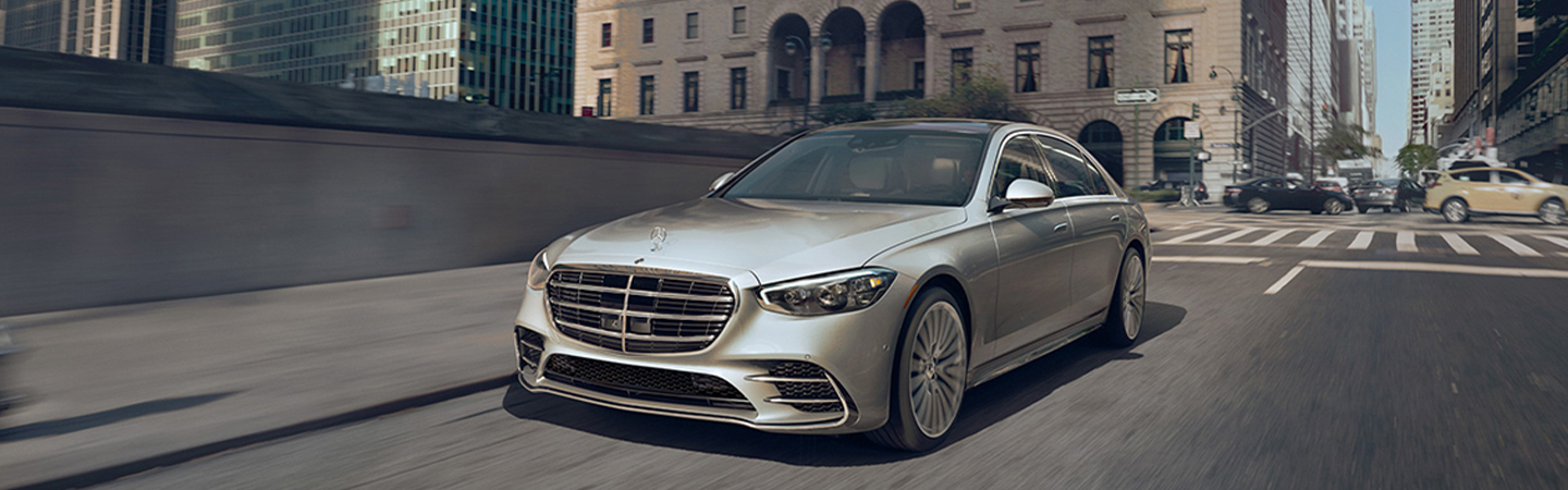 2023 Mercedes-Benz S-Class Overview slider3