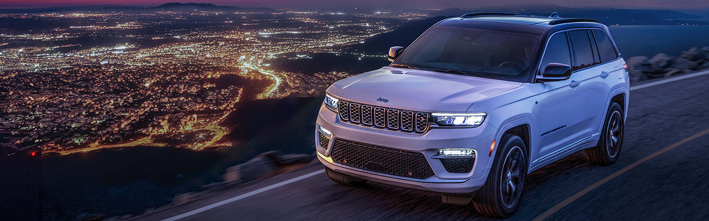 2024 Jeep Grand Cherokee L Specs white color frontview