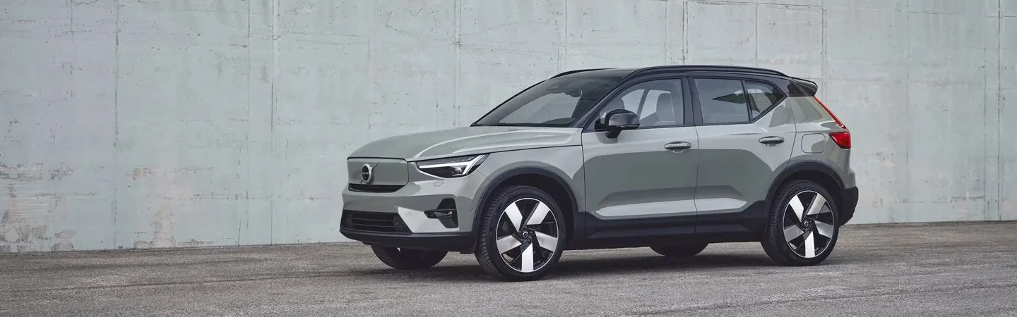2024 XC40 Recharge front side grey