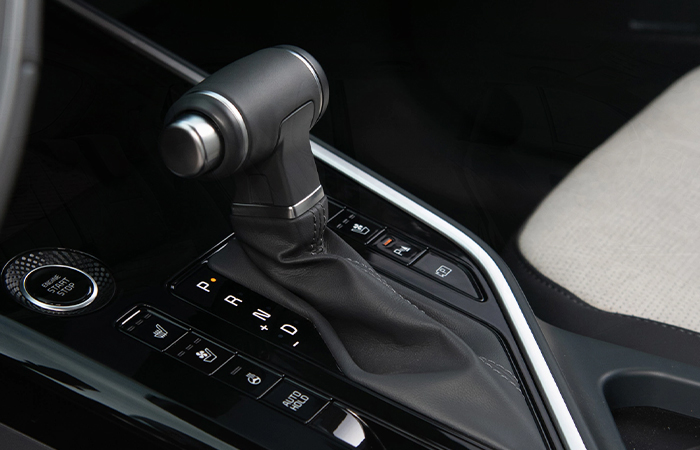 2023 Kia Niro interiorsmall-2