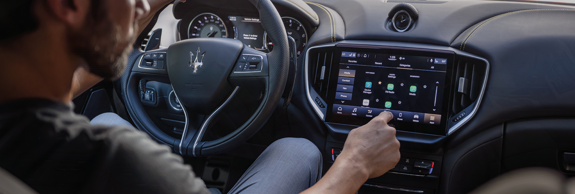 2023 Maserati Ghibli interiorimage 