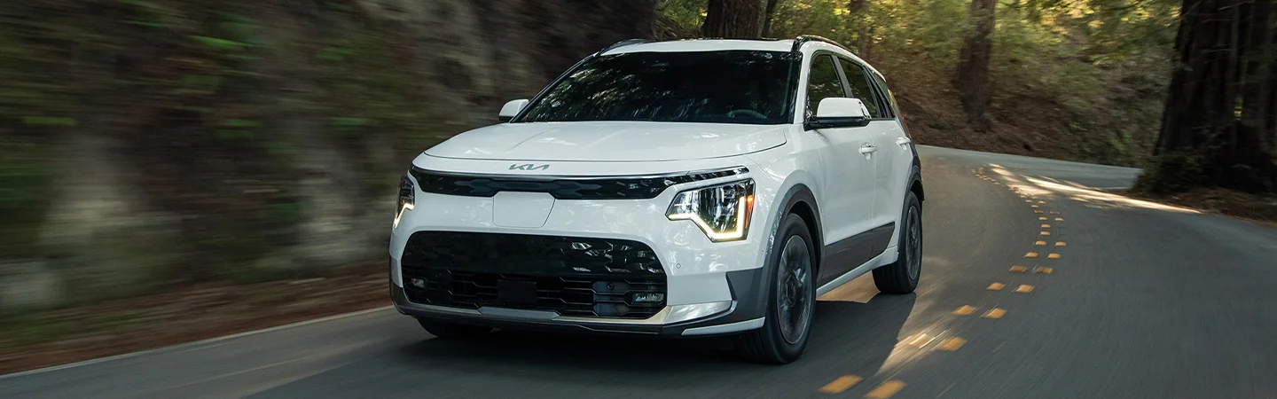 2025 Kia Niro EV white front view