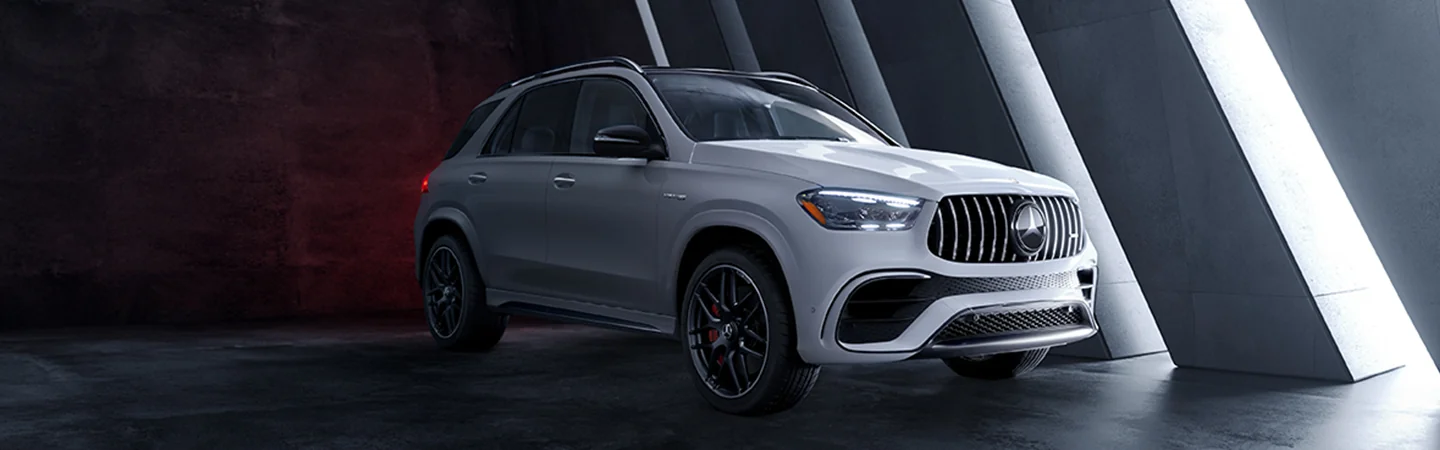2025 Mercedes-Benz GLE White color car front view
