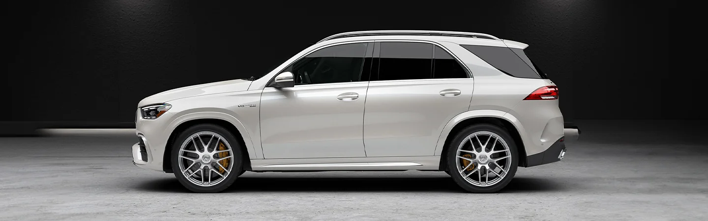 2025 Mercedes-Benz GLE White color car side view