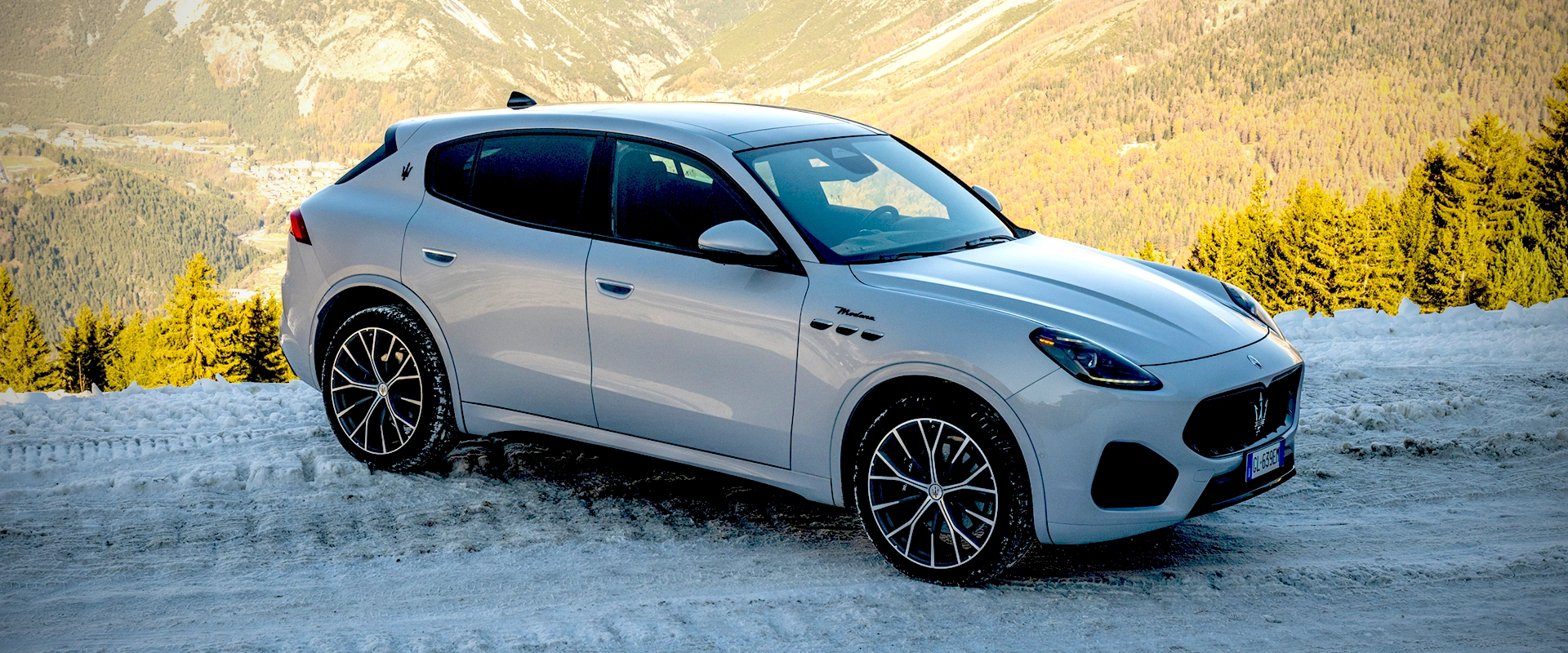 2025 Maserati Grecale Modena in snow