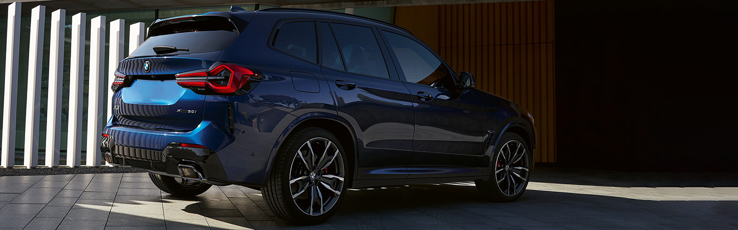 2022 BMW X3 Slide2