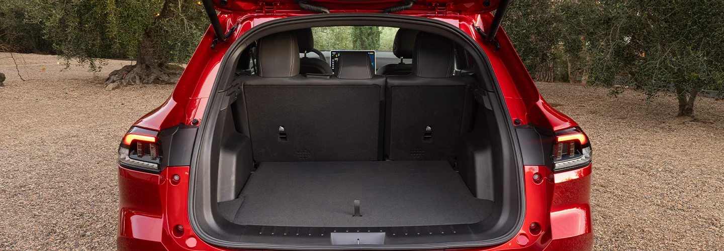 interior view of a 2025 VinFast VF 8 Eco