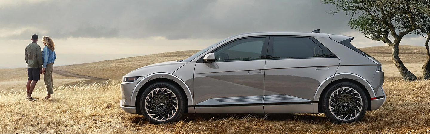 2024 IONIQ 5 Specs silvercolor sideview
