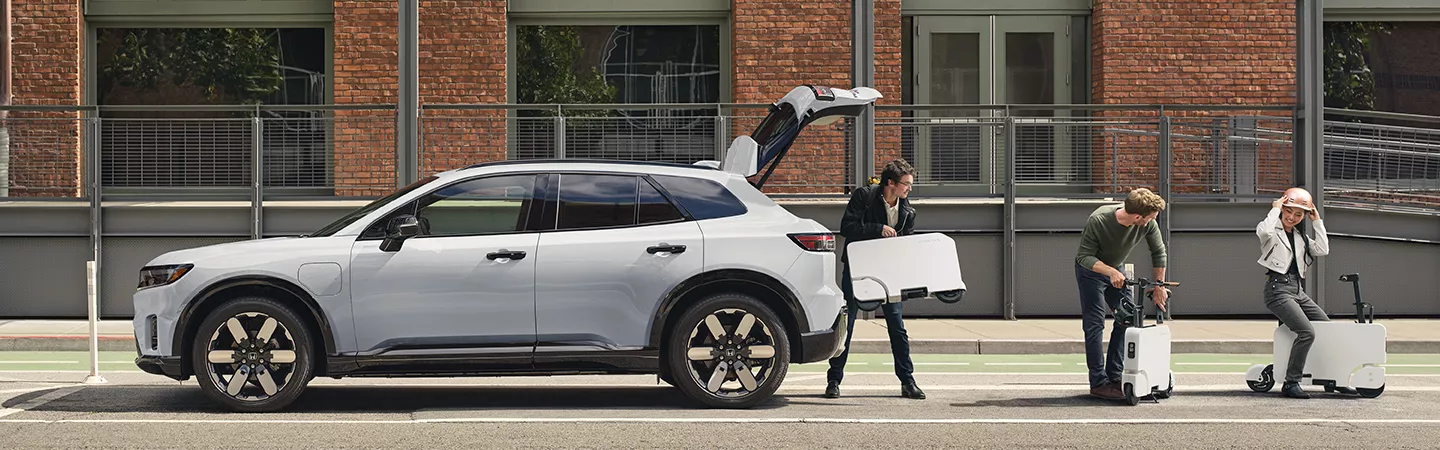 People unloading gear out of a 2026 Honda Prologue