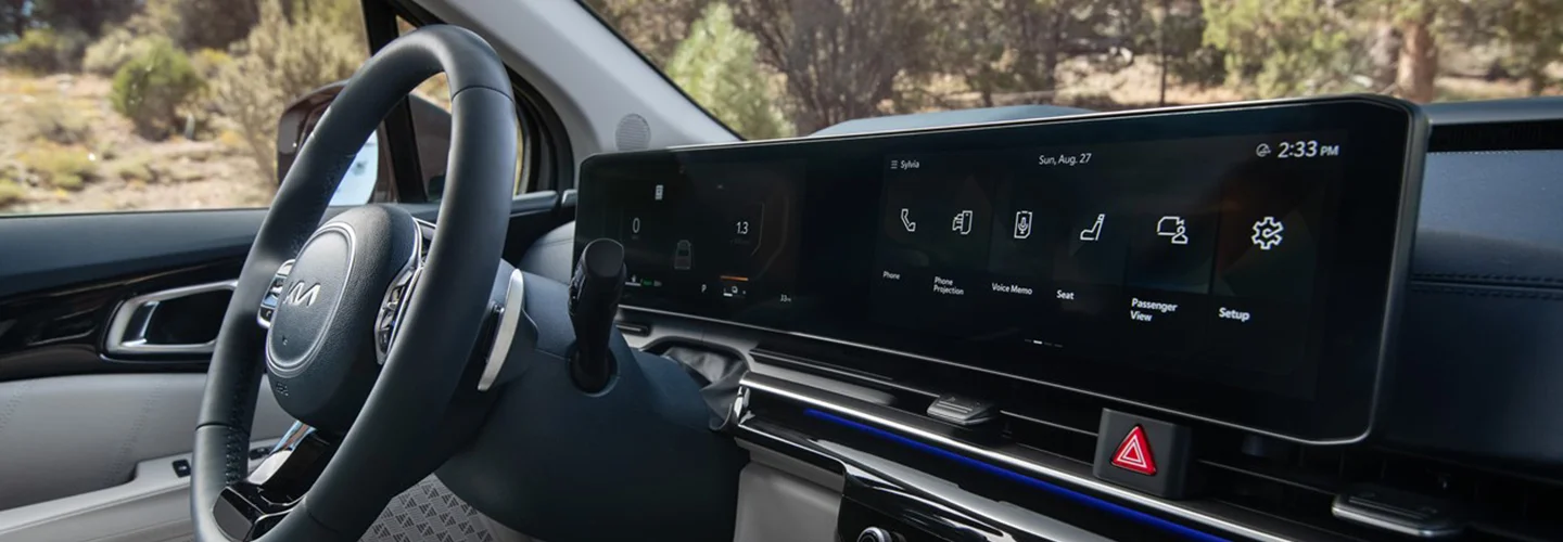 Kia Carnival MPV Hybrid interior