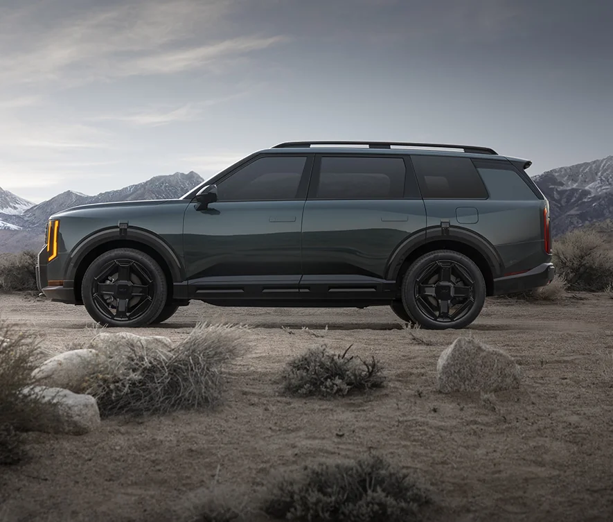 driver side view of a 2027 Telluride