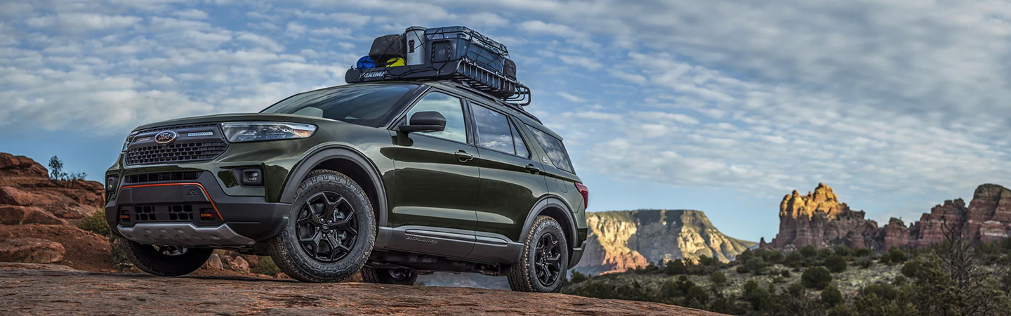 2024 Ford Explorer Specs green color sideview