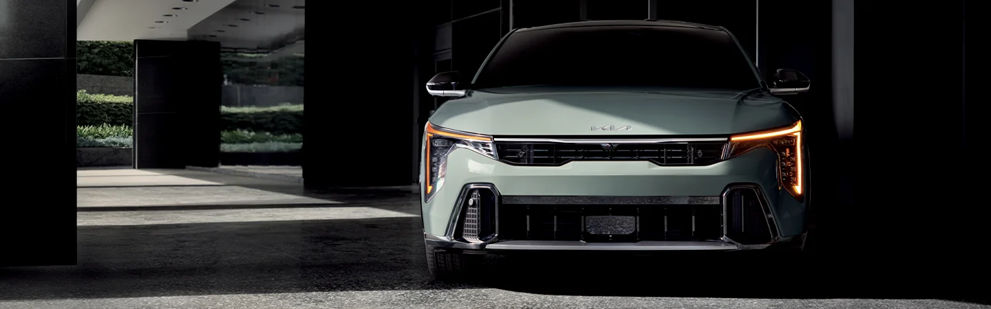 2025 Kia K4 green front view