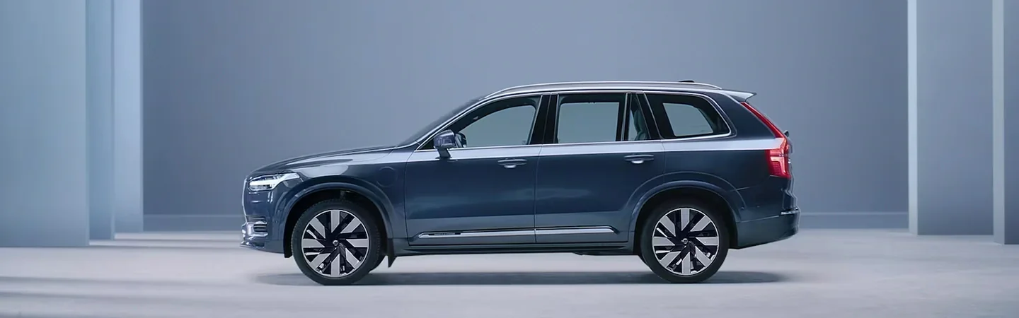2024 Volvo XC90 Specs blue color side view