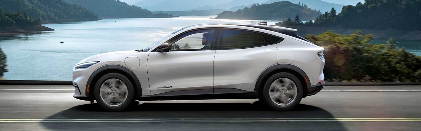 2022 Ford Mustang Specs & Features Slide1