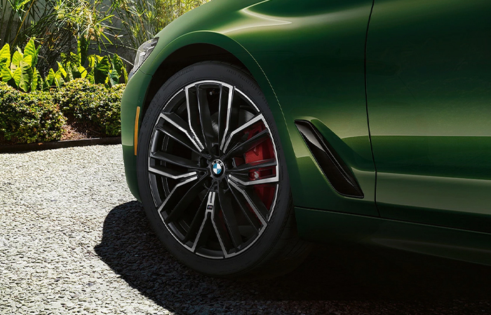 2023 BMW 540i exteriorsmall-2