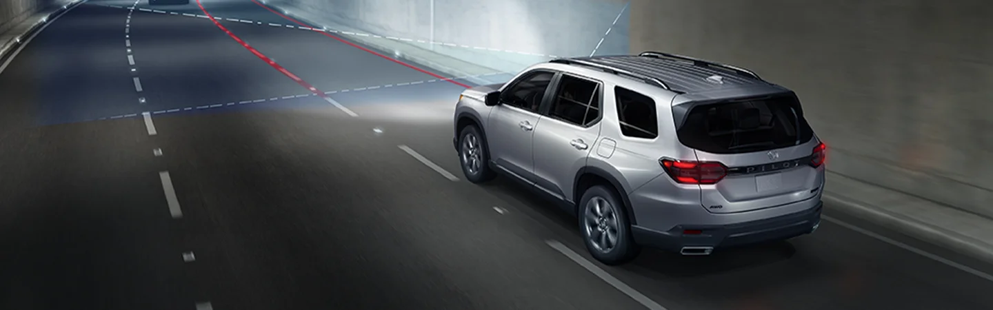 rear silver Honda Pilot