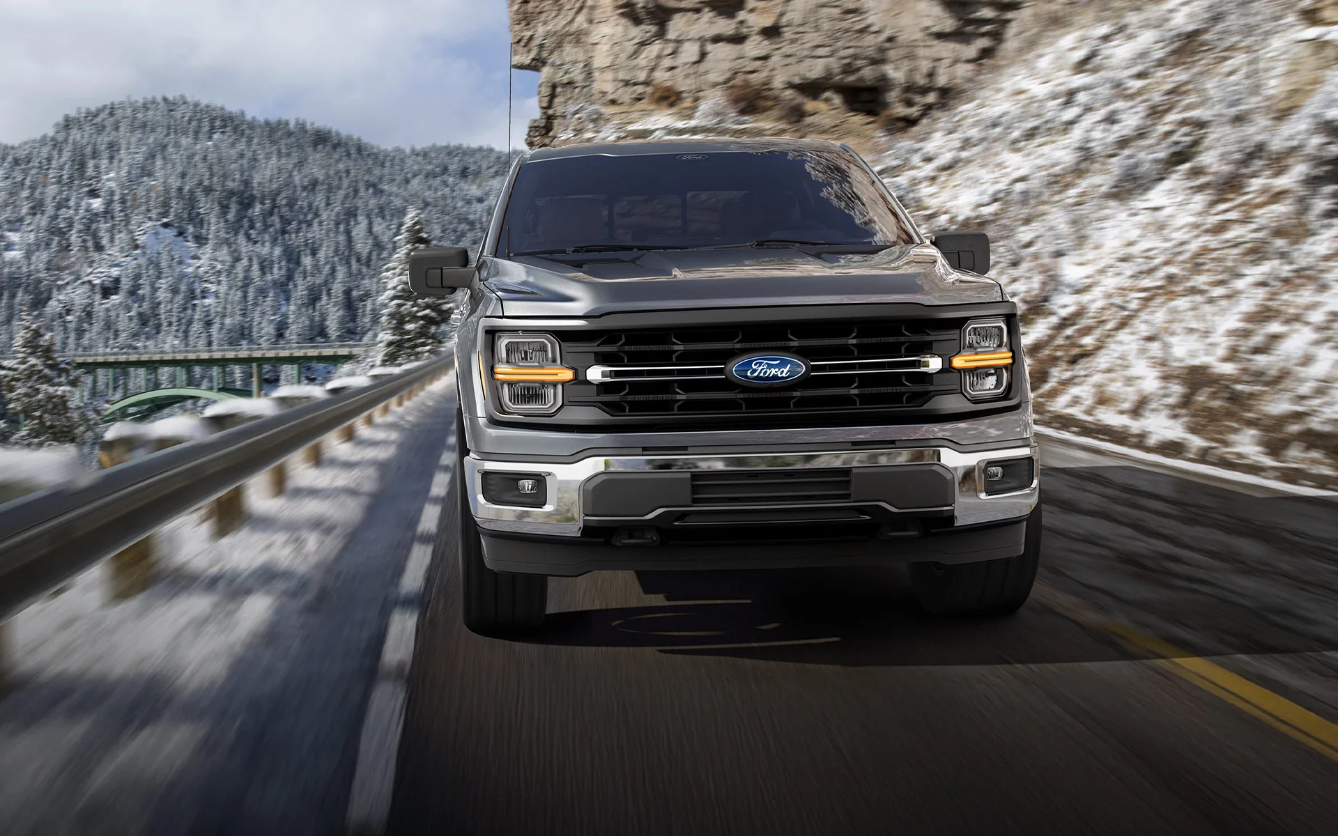 Ford F-150 Driving on a snowy road
