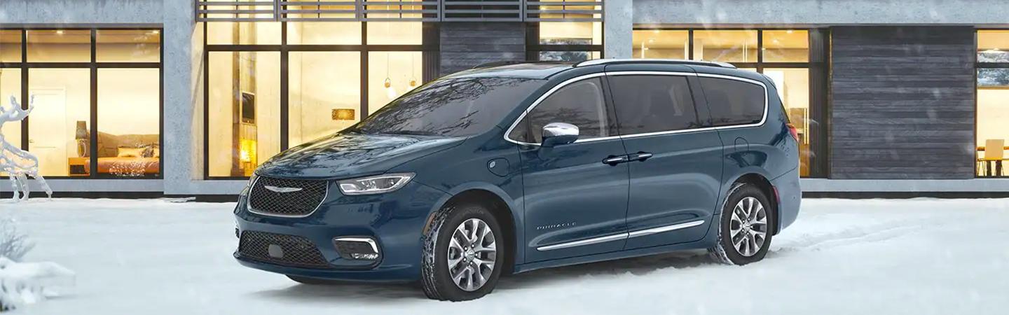 Chrysler Pacifica in the snow