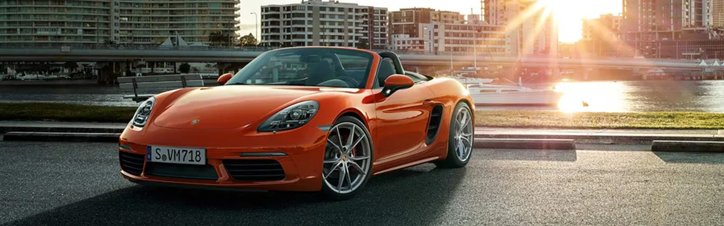2022 Porsche 718 Cayman slider3