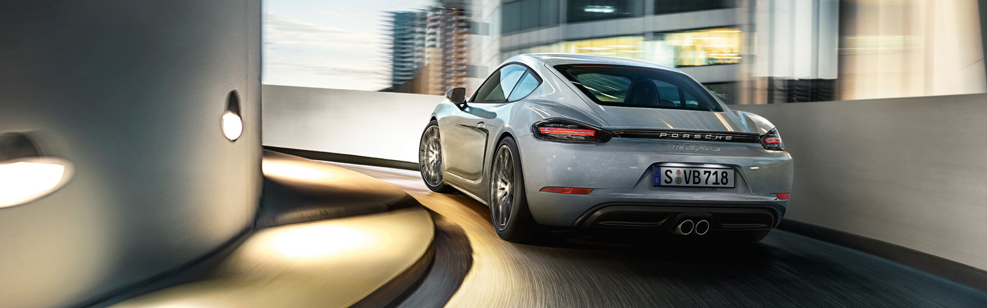 2022 Porsche 718 Cayman slider4