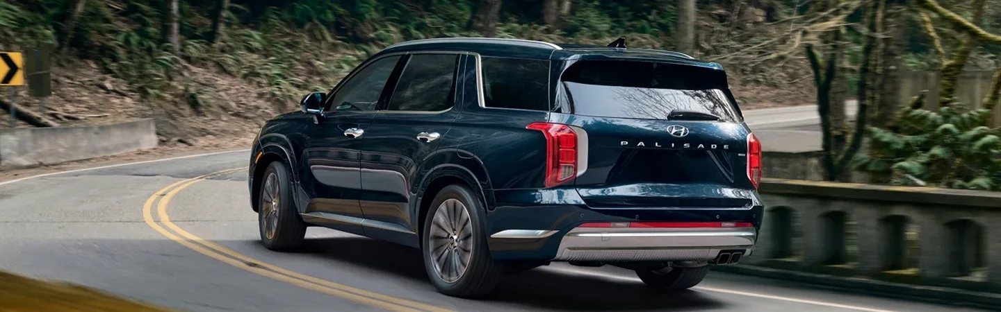 2024 Hyundai Palisade Specs back side view blue