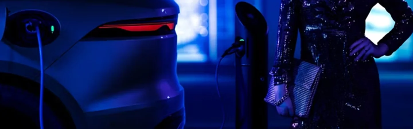2025 Jaguar F-PACE Specs back side in blue 