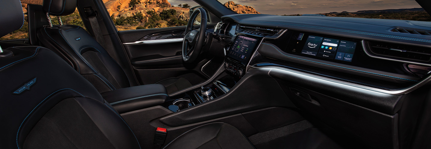 2023 Jeep Grand Cherokee Specs interiorimage 