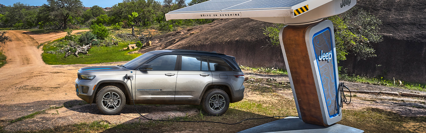 2023 Jeep Grand Cherokee Specs slide3 