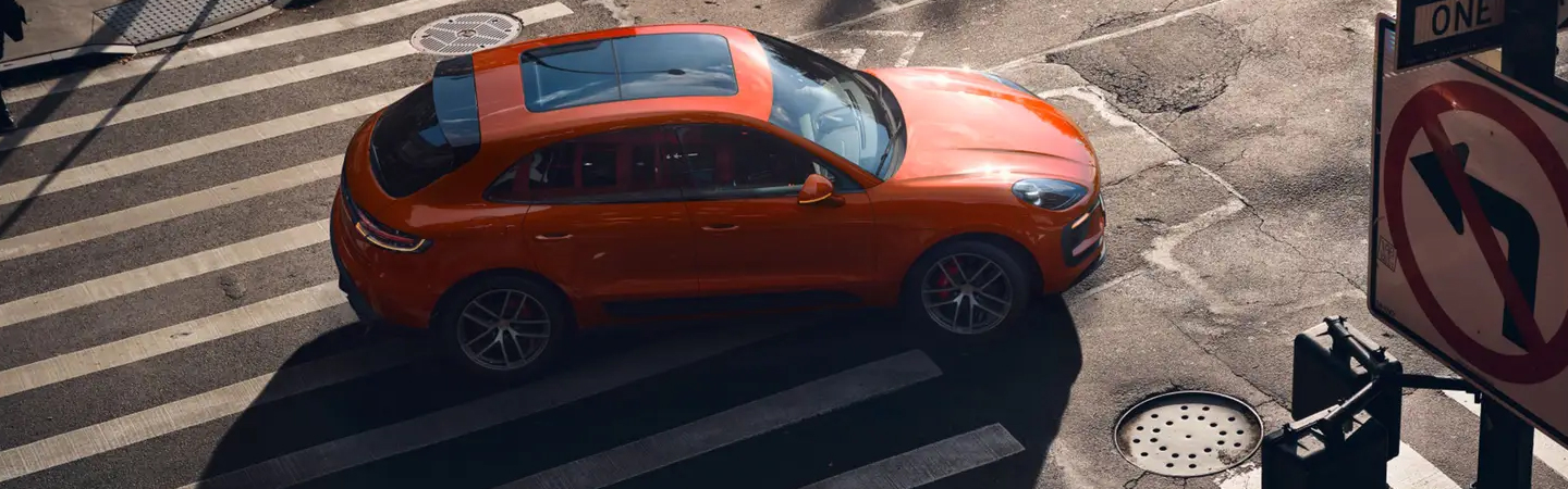 2024 Porsche Macan red topview