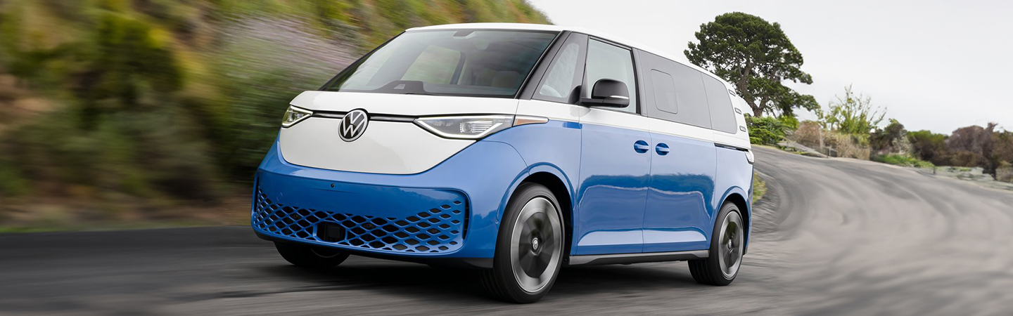 The 2024 Volkswagen ID. Buzz side front in blue colour