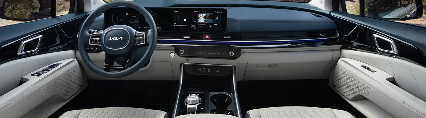 internir view of a 2025 Kia Carnival