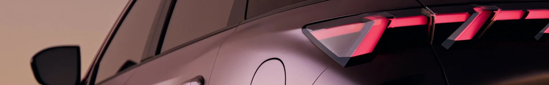 INFINITI QX65 rear tail light