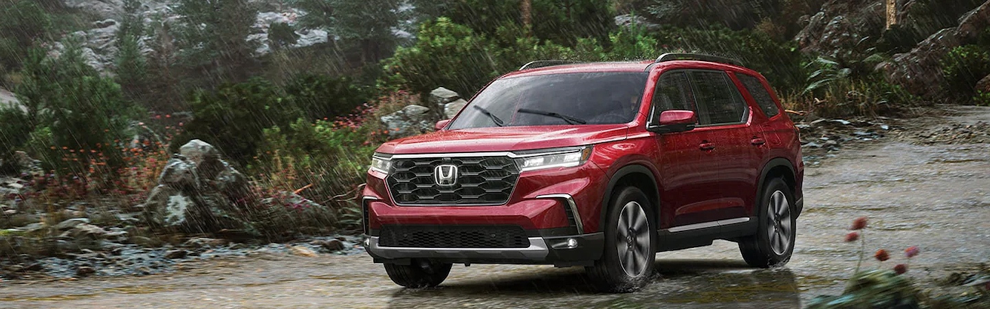 2023 Honda Pilot Interior  slide1