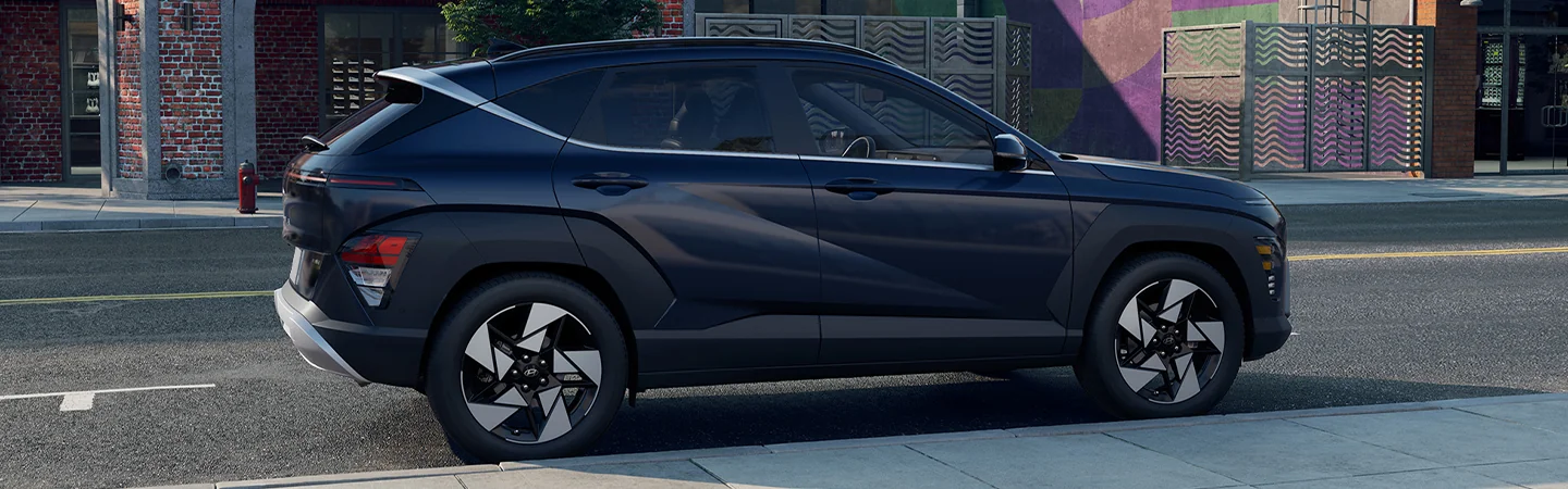 2025 Honda HR-V vs Hyundai Kona bluecolor sideview