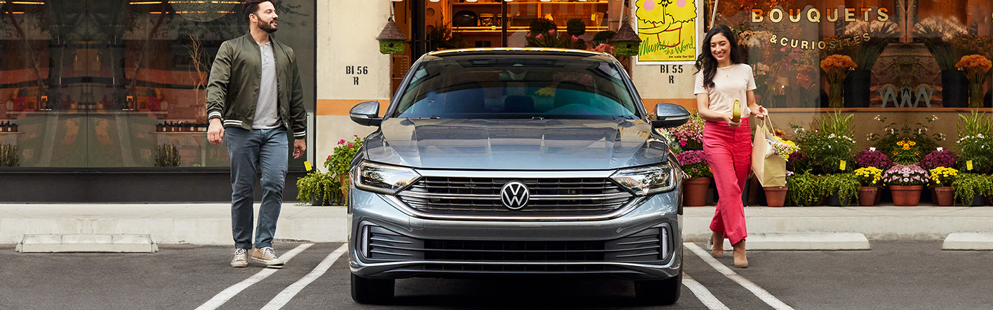 2023 Volkswagen Jetta Specs silver frontview