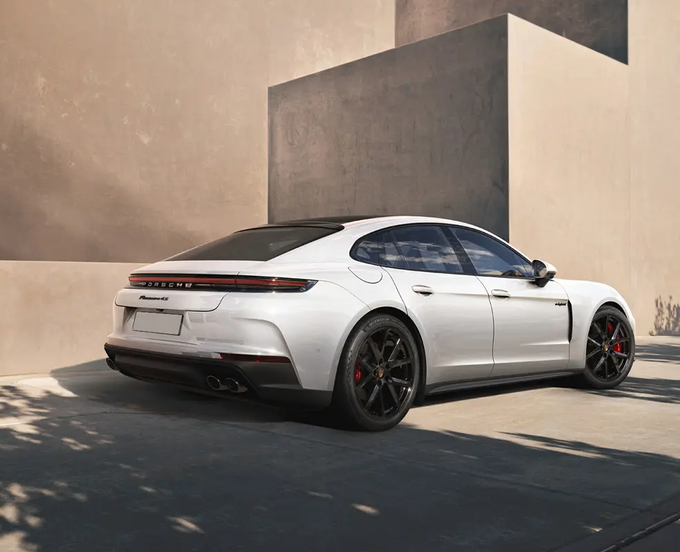 2026 PORSCHE PANAMERA exterior