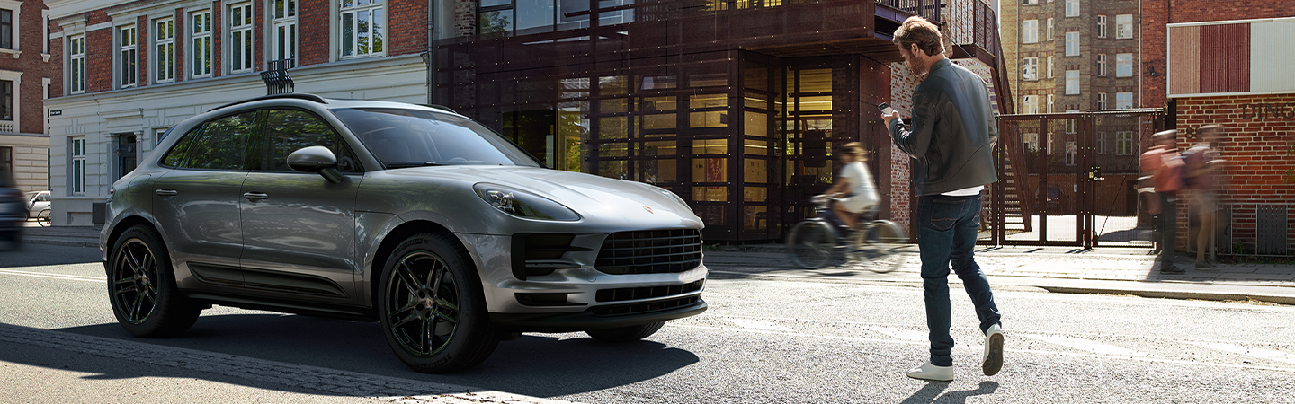 2021 Porsche Macan Silde4
